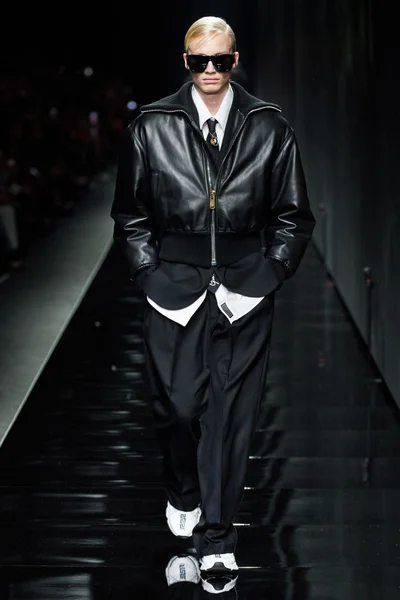 Look 4